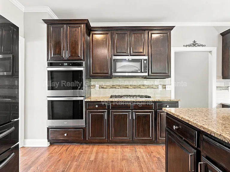 6725 Ridgefield Dr — Photo 15