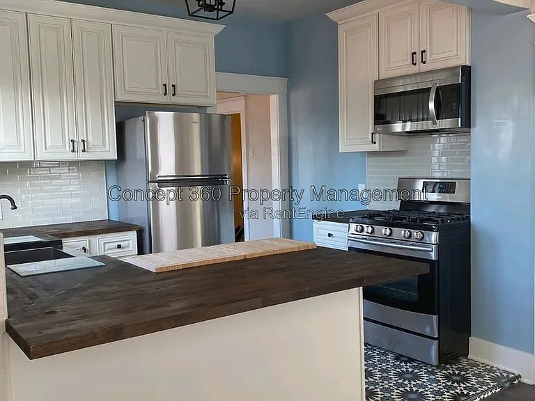1144 E Appleton St #2 — Photo 15