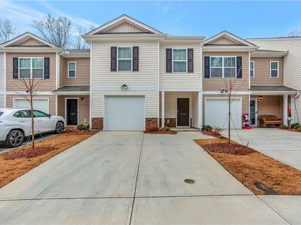 606 Oakmont Valley Trl, Seneca, SC 29678