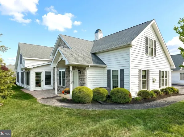 2176 Bayberry Ln, York, PA 17403