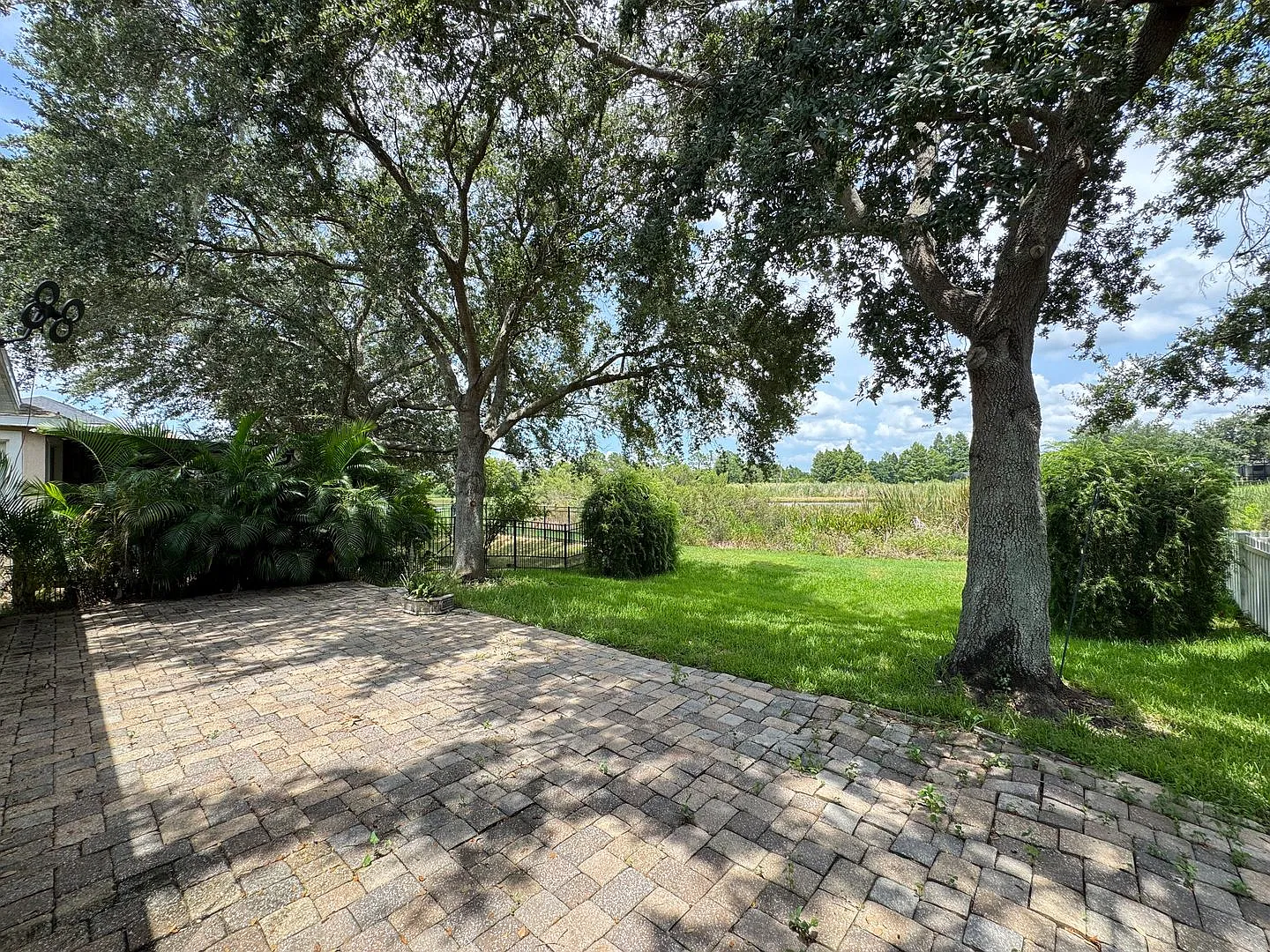 Windermere single family house with water view and no rear neighbors! Brand new vinyl floor, no c... — Photo 4