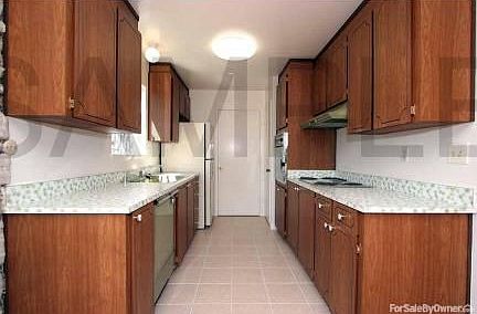 2nd image of 5012 Plaza Cir