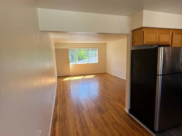 5509 NE 29th Ave — Photo 8