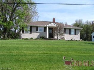 2423 Hillwood St SE, Magnolia, OH 44643