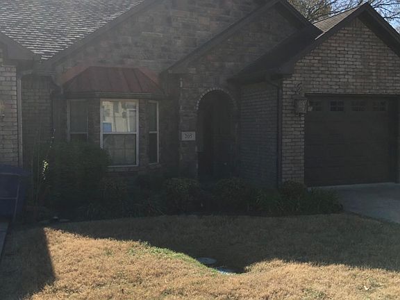 2nd image of 205 W Cobblestone Ct