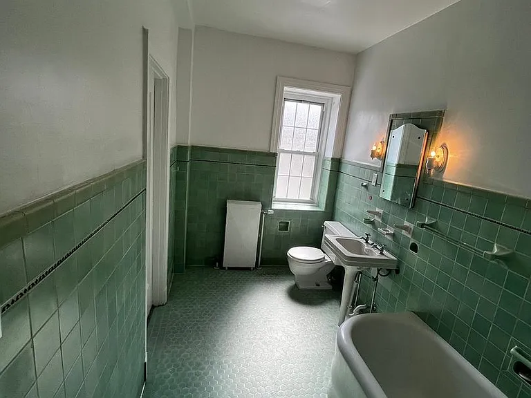 Bayard Manor Apartments — Photo 103