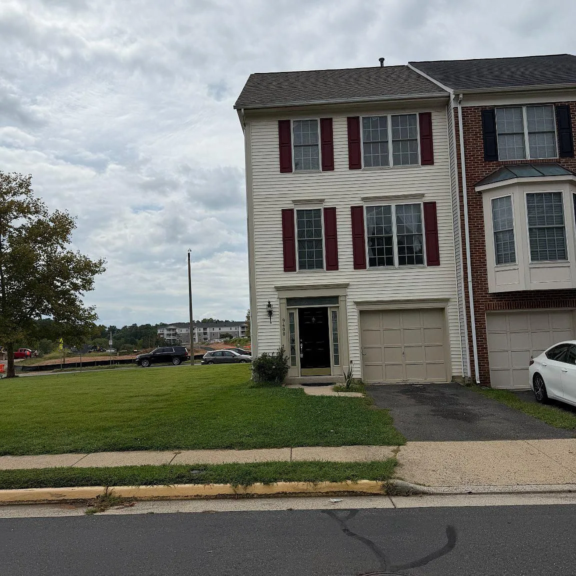 3 bed, 2.5 bath, 1664 sqft, $2,800 — Photo 1