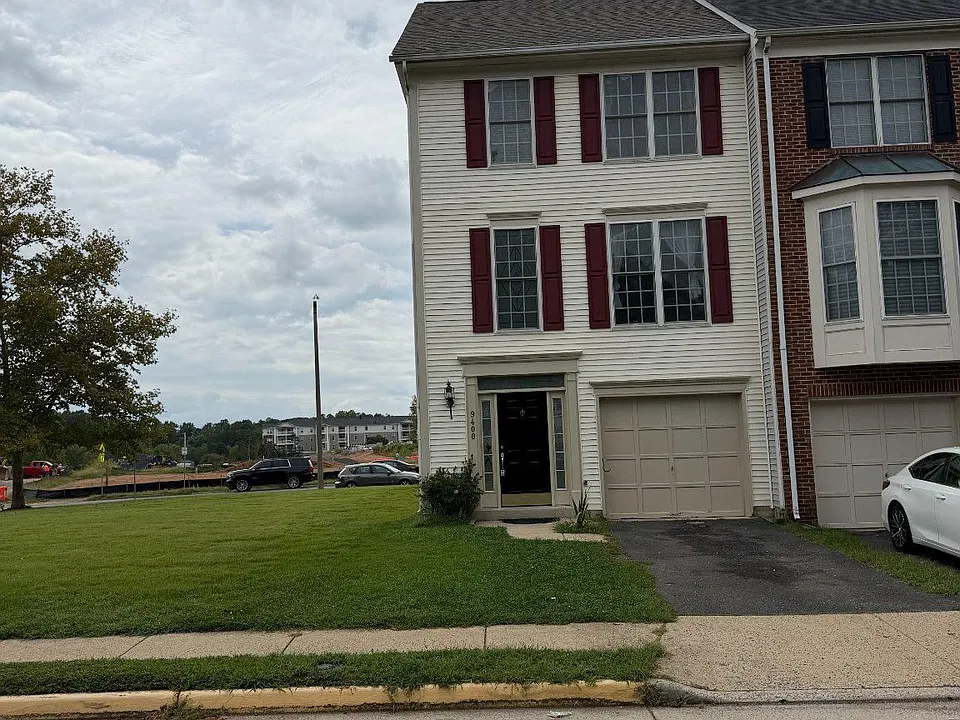 9400 Silver Meteor Ct