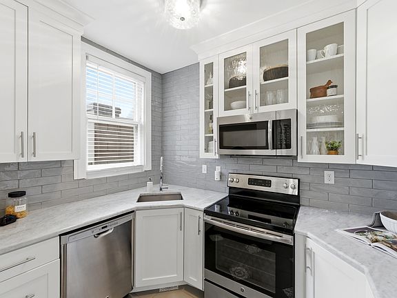 4th image of 29 S State St APT 106