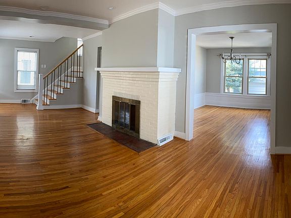 3rd image of 31 Taft Pl