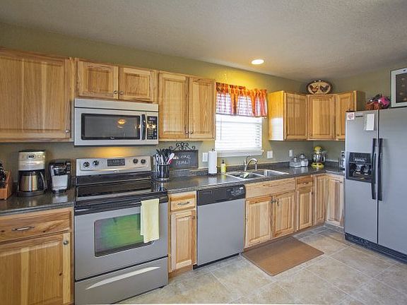 4th image of 332 Remington Dr