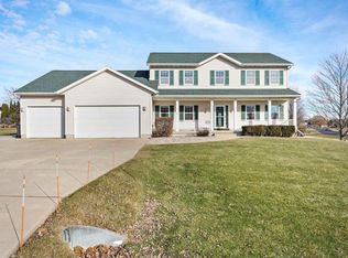 3026 Saddle Brooke Trail, Sun Prairie, WI 53590