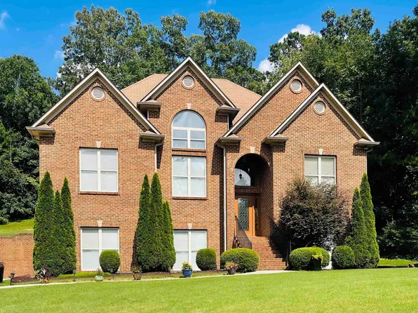 511 Willow Ln, Trussville, AL 35173