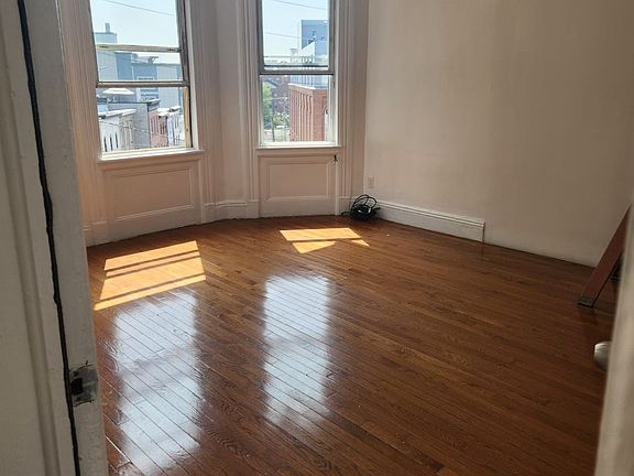 3rd image of 37 Summit Ave #3