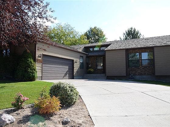 2nd image of 2191 Cassia St