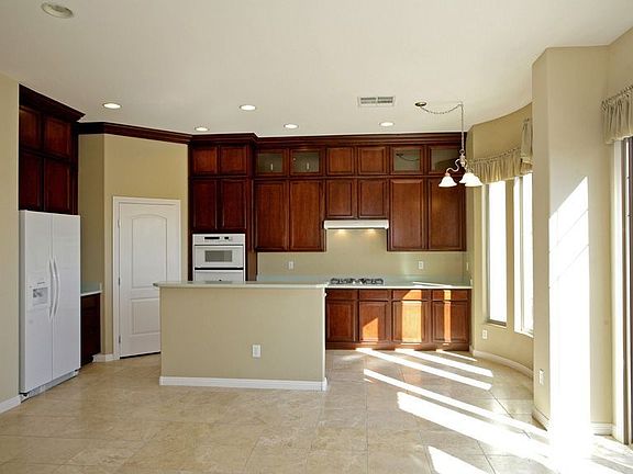 4th image of 360 Hanbury Manor Ln