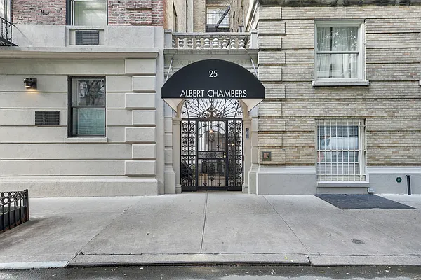 Rented by Cooper & Cooper Real Estate | media 25