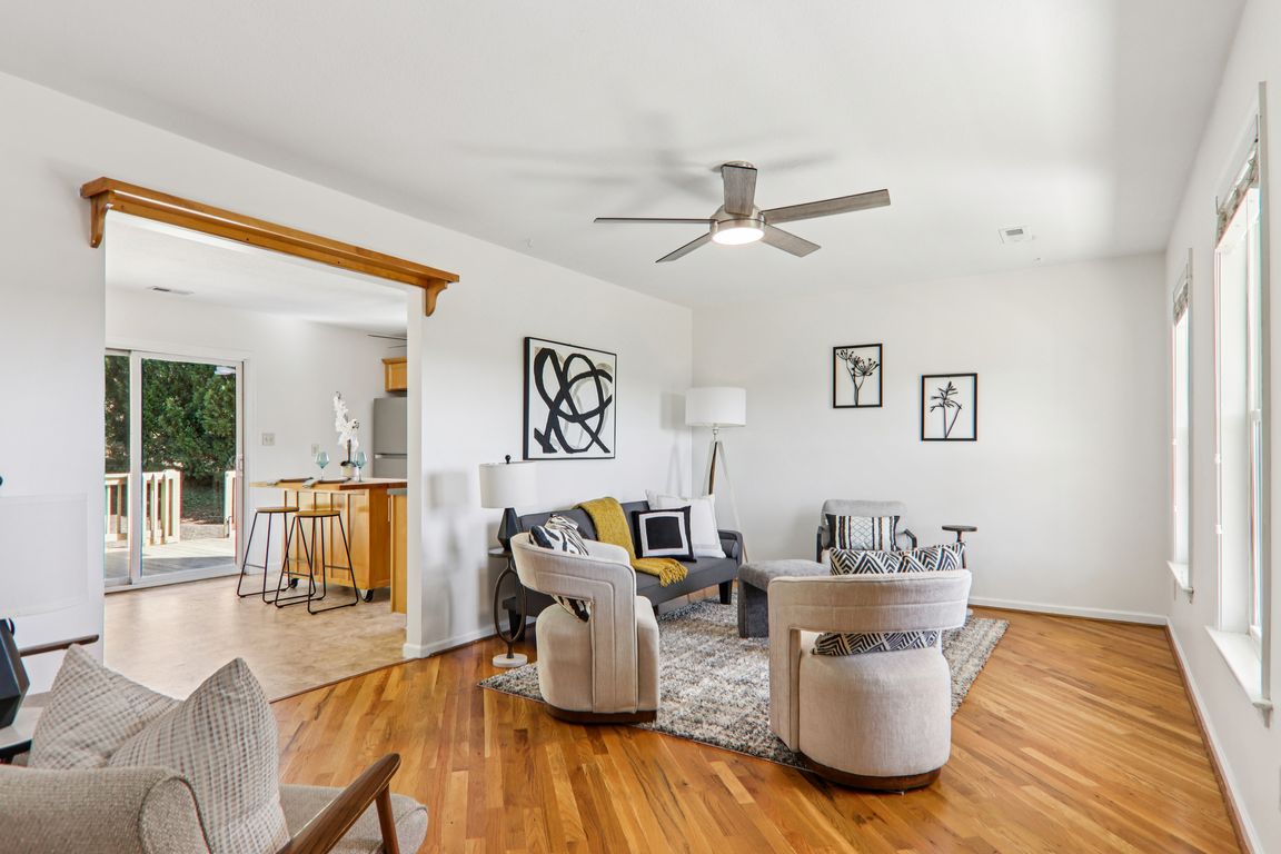 next background image