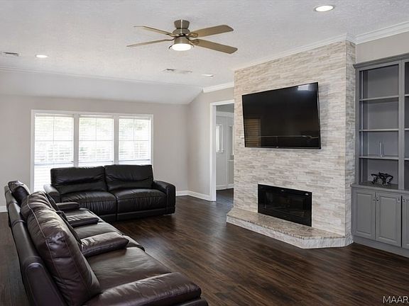 3rd image of 1537 Worthing Rd