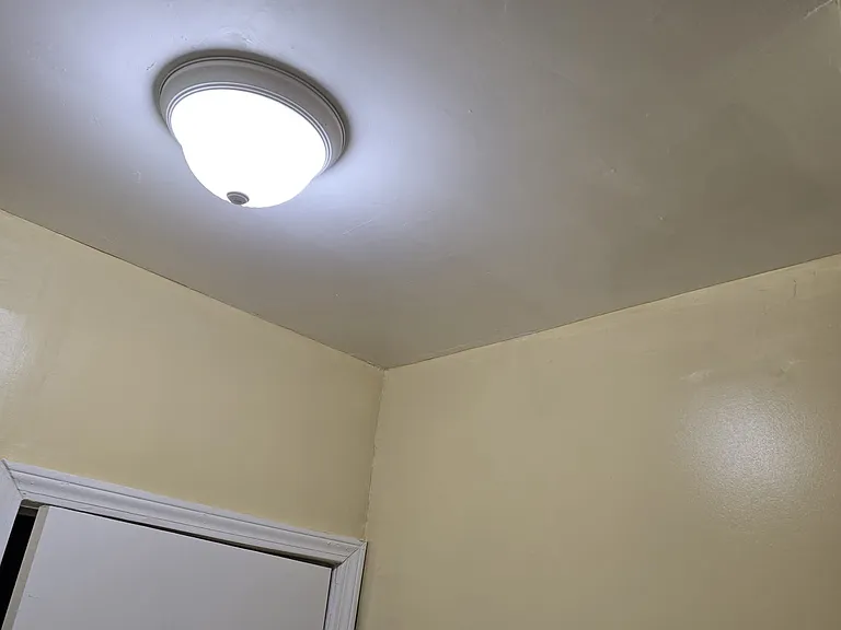 14 Niagara St #1 — Photo 11