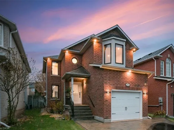 2413 Gladstone Ave, Oakville, ON L6H 6P2