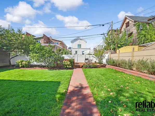 3173 Shore Parkway image 11 of 22