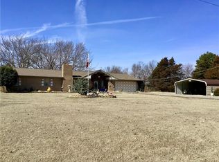 1563 N Dobbs Rd, Harrah, OK 73045