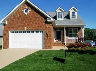 8617 Foxberry Dr, North Chesterfield, VA 23235