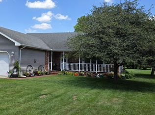 609 Cedar St SW, Demotte, IN 46310