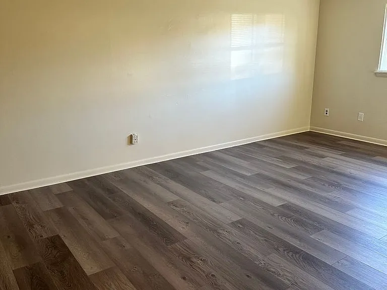 120 Linden Dr — Photo 4