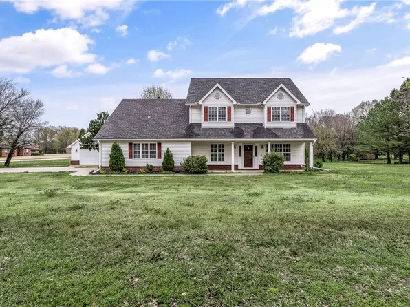 8968 W Forest Hills Dr, Fayetteville, AR 72704