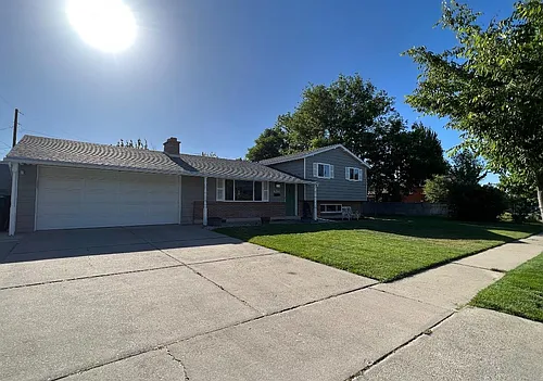 6268 S Mount Vernon Dr Photo 1