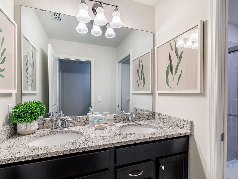 2276 Lelani Cir — Photo 45