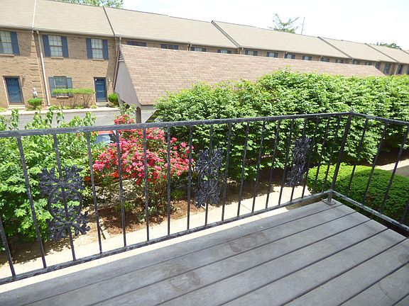 3rd image of 111 Algiers Ct APT 2