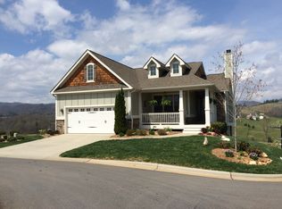 18 Regent Heights Rd, Leicester, NC 28748