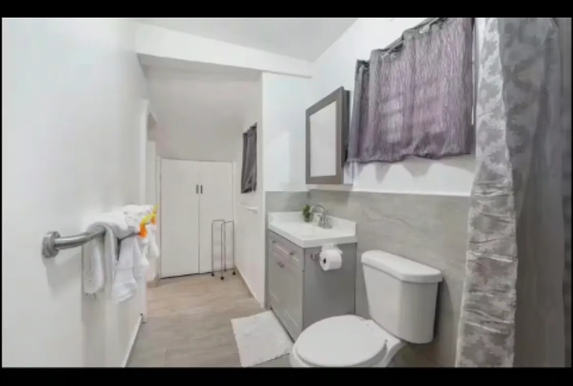 2 bed, 1200 sqft, $2,100 — Photo 4