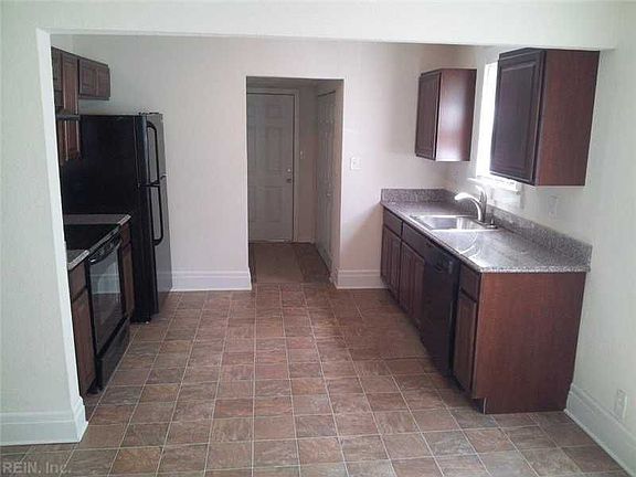 3rd image of 3012 Tidewater Dr