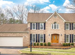 9461 Deramus Farm Ct, Vienna, VA 22182