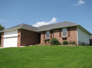 3304 N 31st St, Ozark, MO 65721