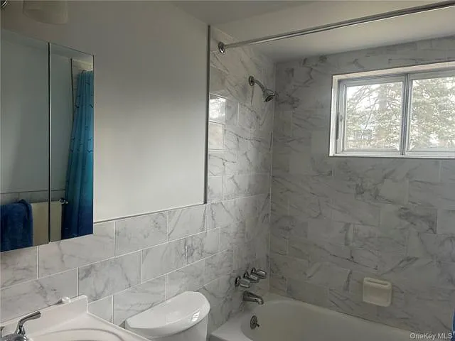 403 E Hoffman Ave — Photo 5