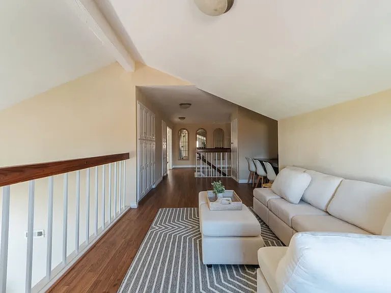 Crest Vista Dr — Photo 111