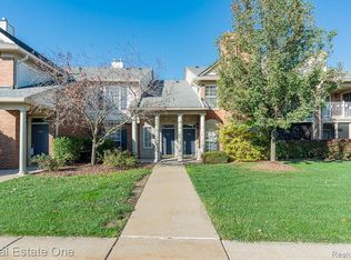 5306 Brookemonte Cir #353, Rochester, MI 48306