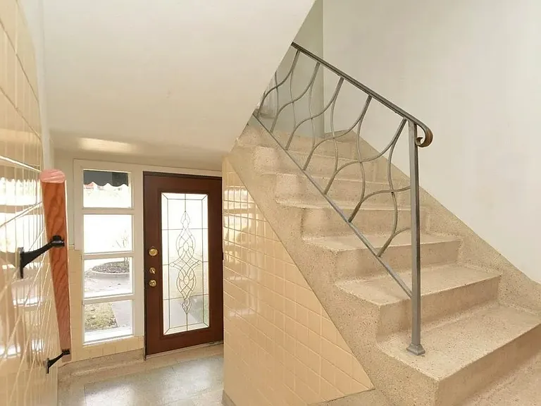 7201 Hampton Ave #2S — Photo 2