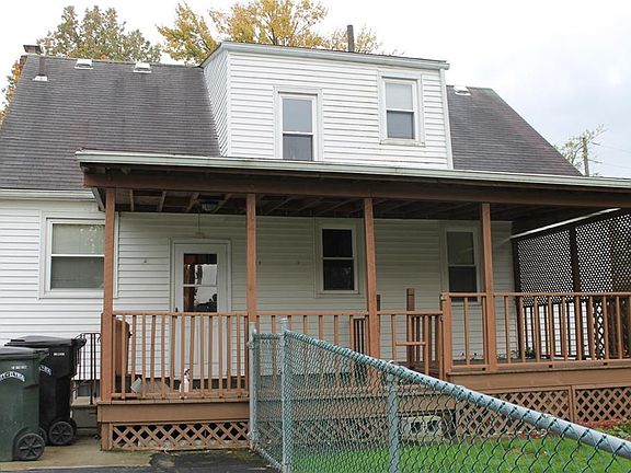 3rd image of 1033 Foster Ave
