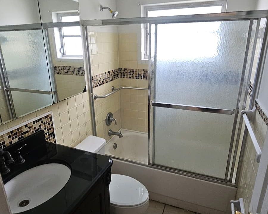 2nd image of 4641 Abdella Ln