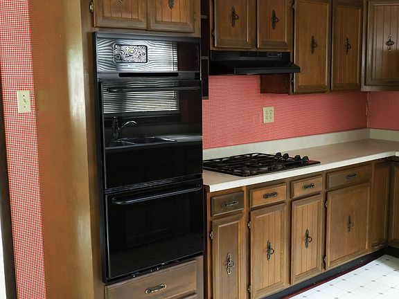 5th image of 1217 W Clark Ave