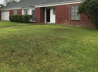 2102 Gustavus St, Laredo, TX 78043