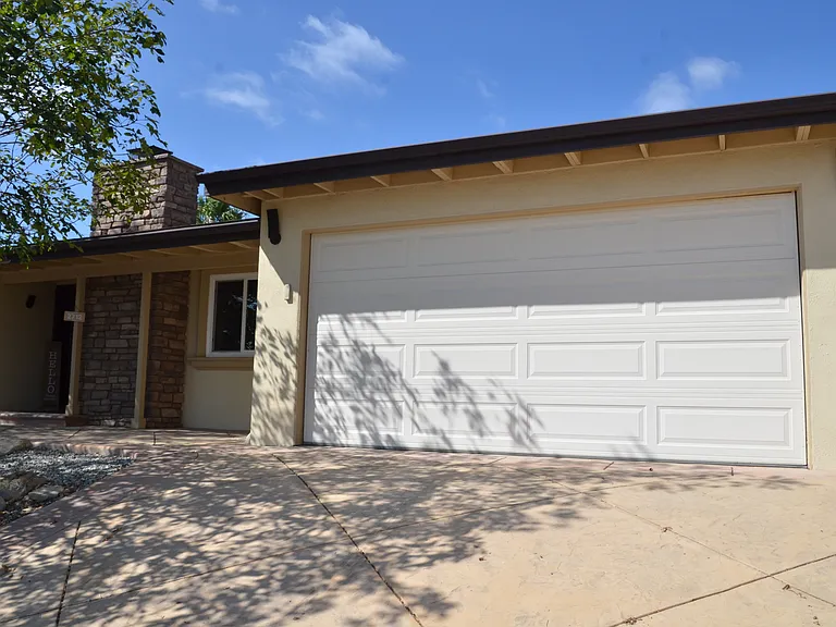 2712 Calle Olivo — Photo 3