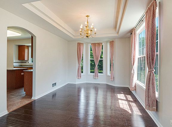 5th image of 1711 Locke Ln