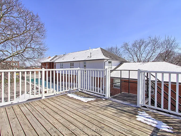 17 Royal St #UPPER — Photo 20